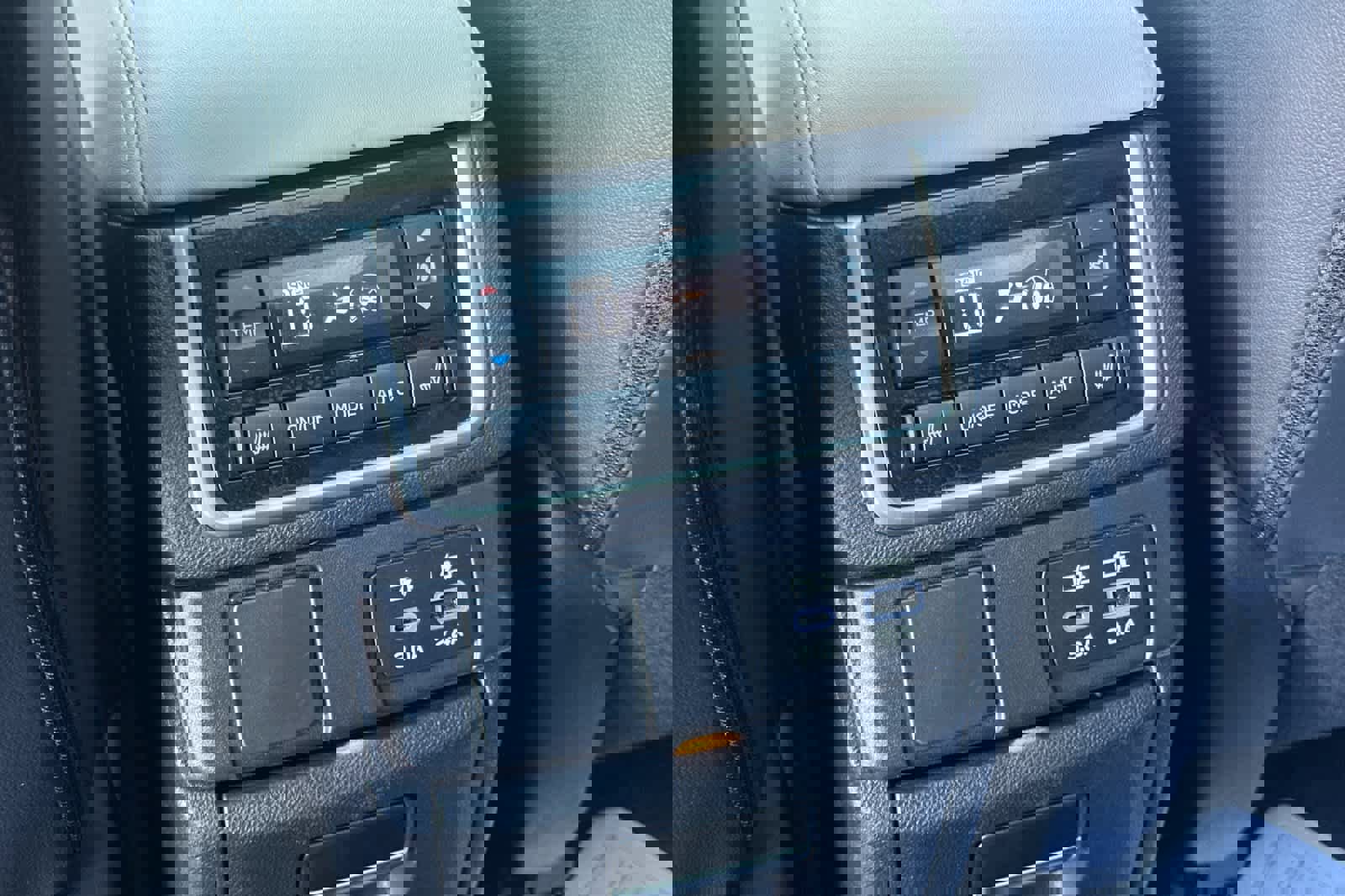 Used 2024 Subaru Ascent Limited w/ Technology Package image 14