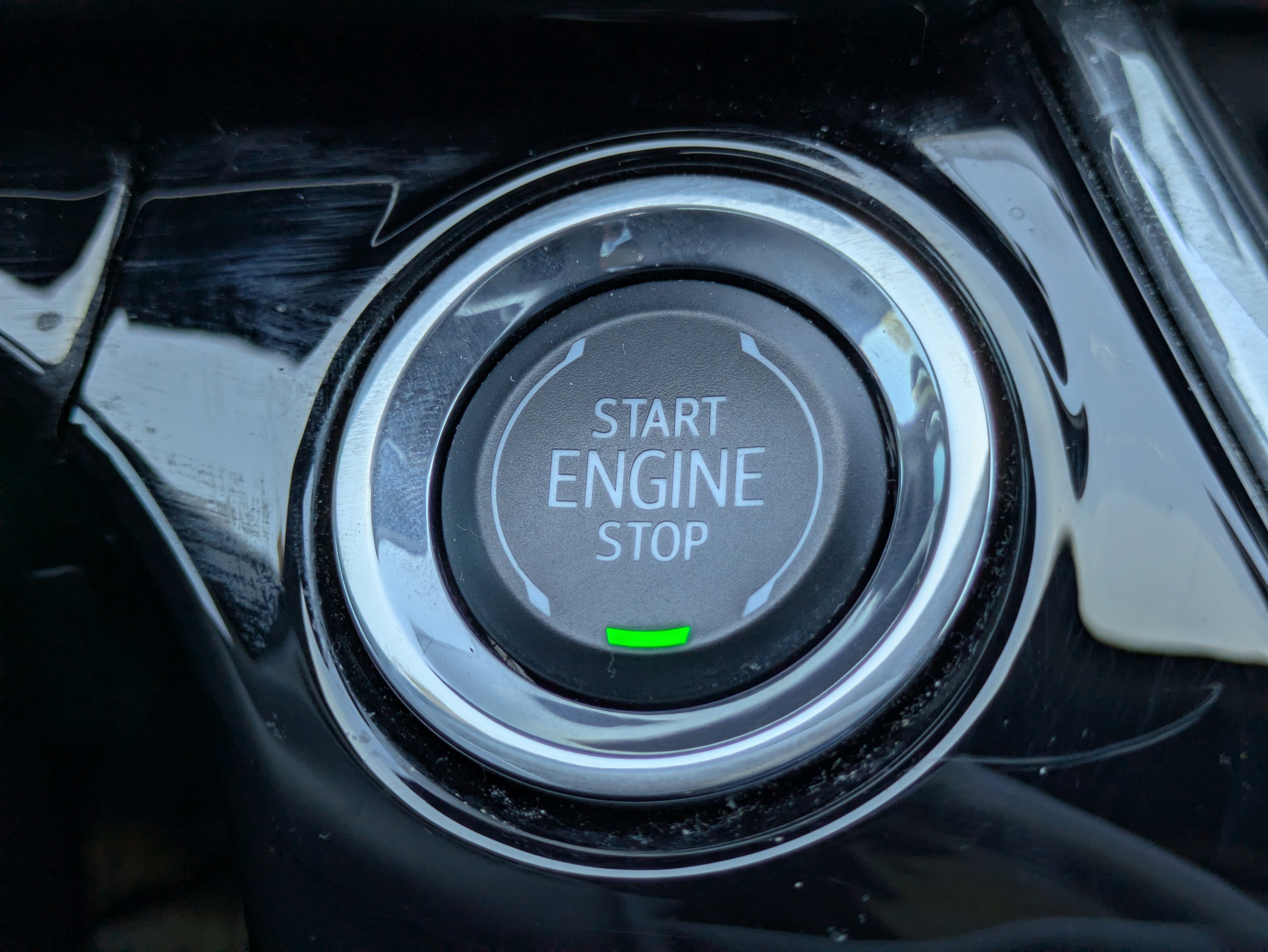 Used 2025 Chevrolet Trax RS w/ Sunroof Package image 23