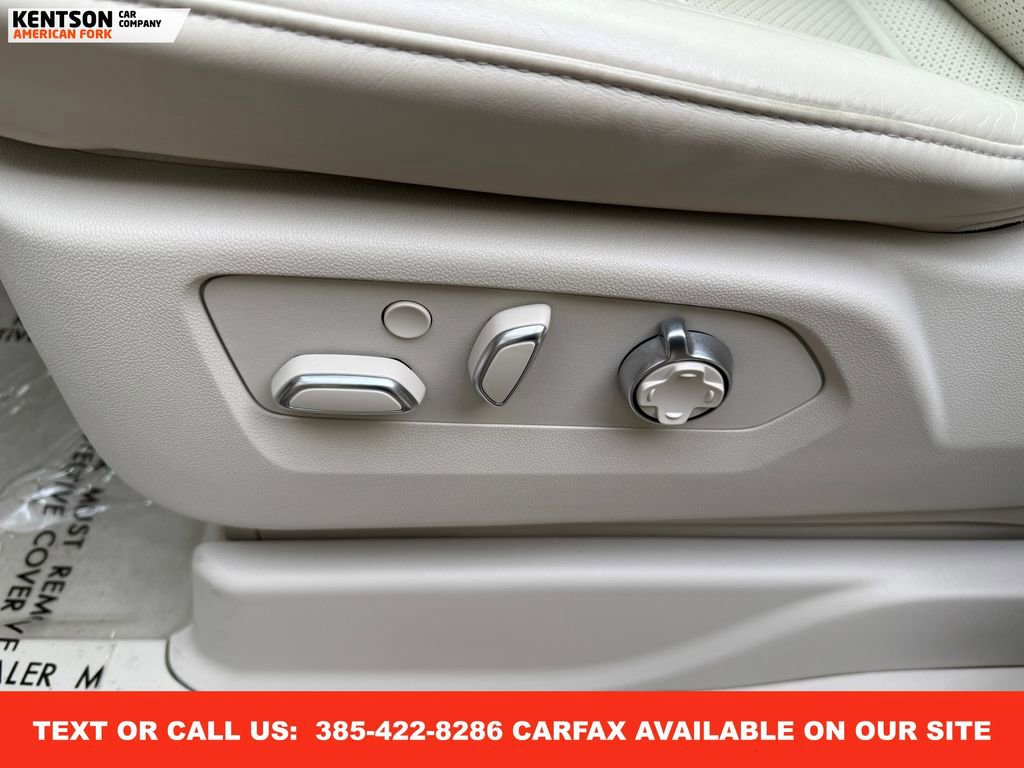 Used 2024 Cadillac Escalade Sport Platinum w/ LPO, ONYX Package image 37