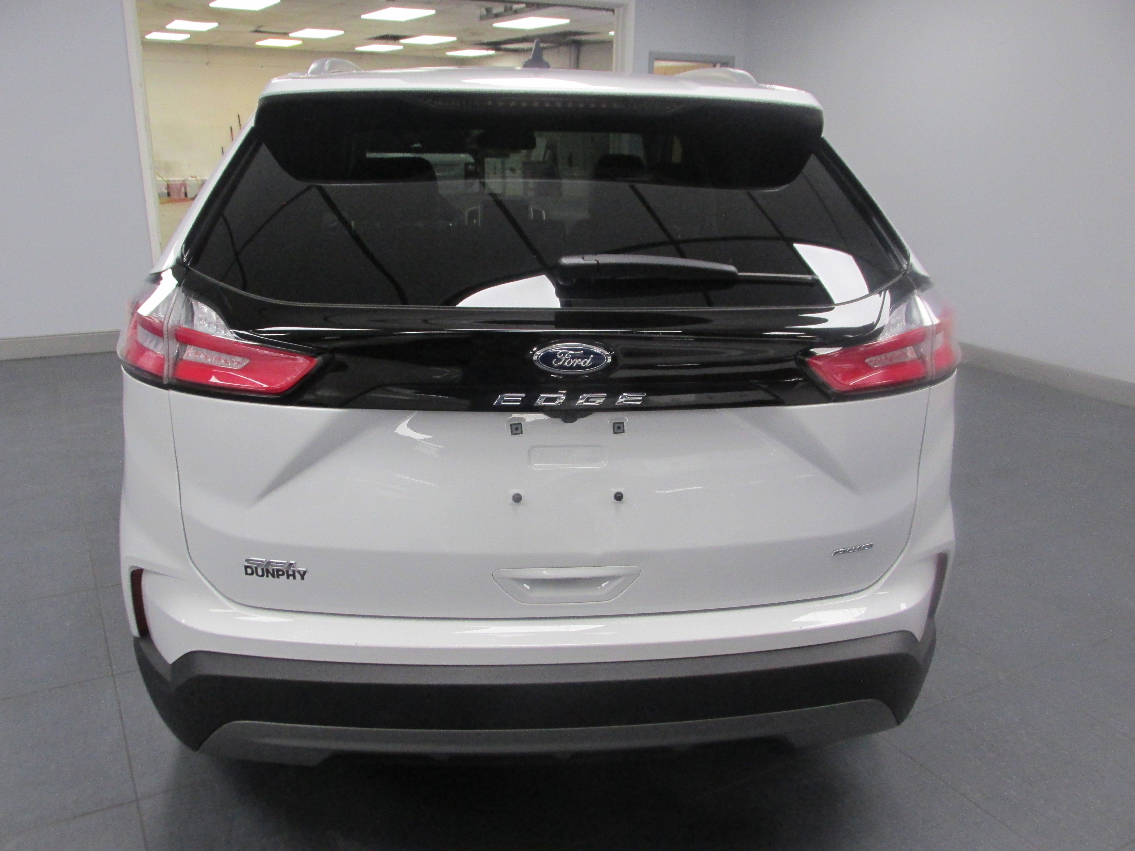 Used 2023 Ford Edge SEL w/ Convenience Package image 5