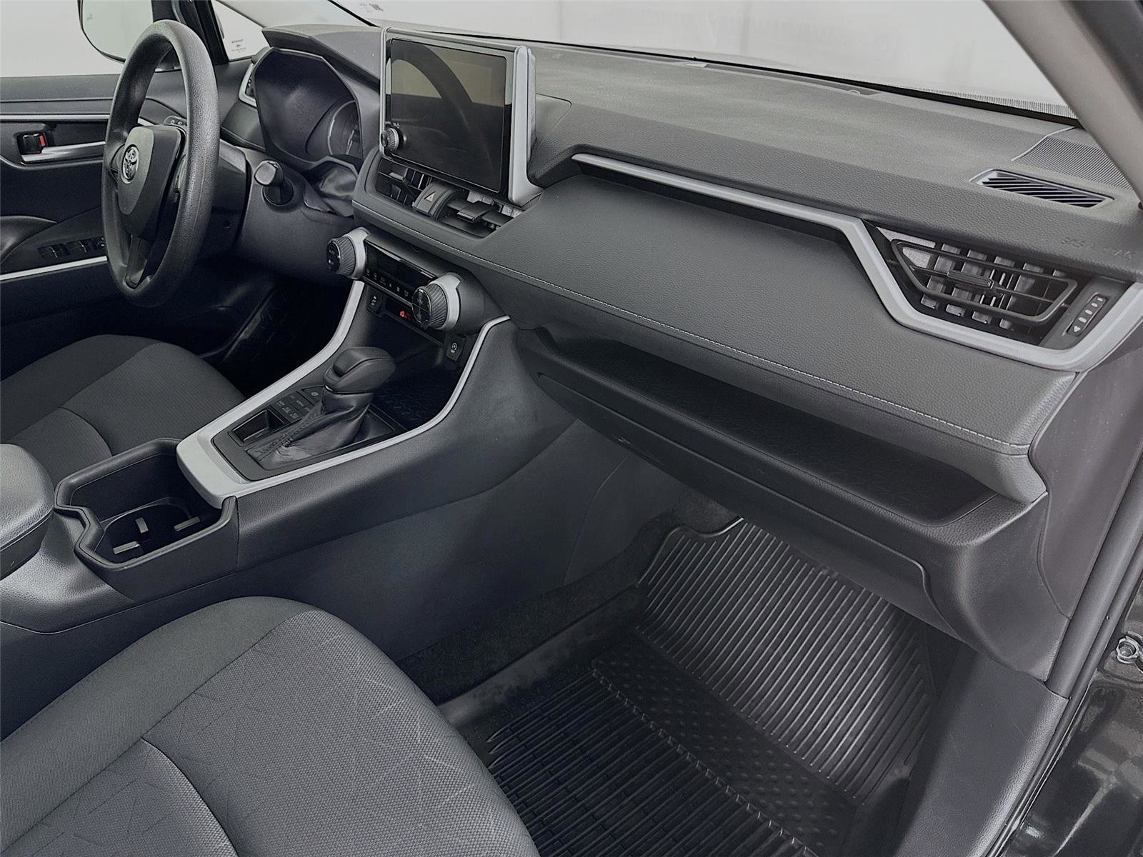 Certified 2025 Toyota RAV4 XLE AWD/4WD image 27