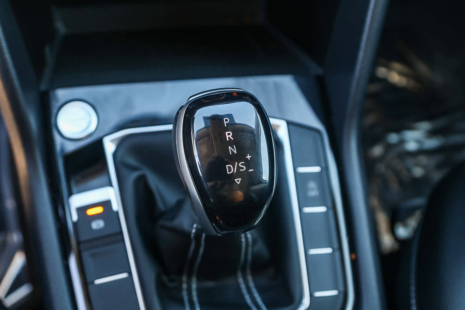 Used 2022 Volkswagen Taos SEL image 21