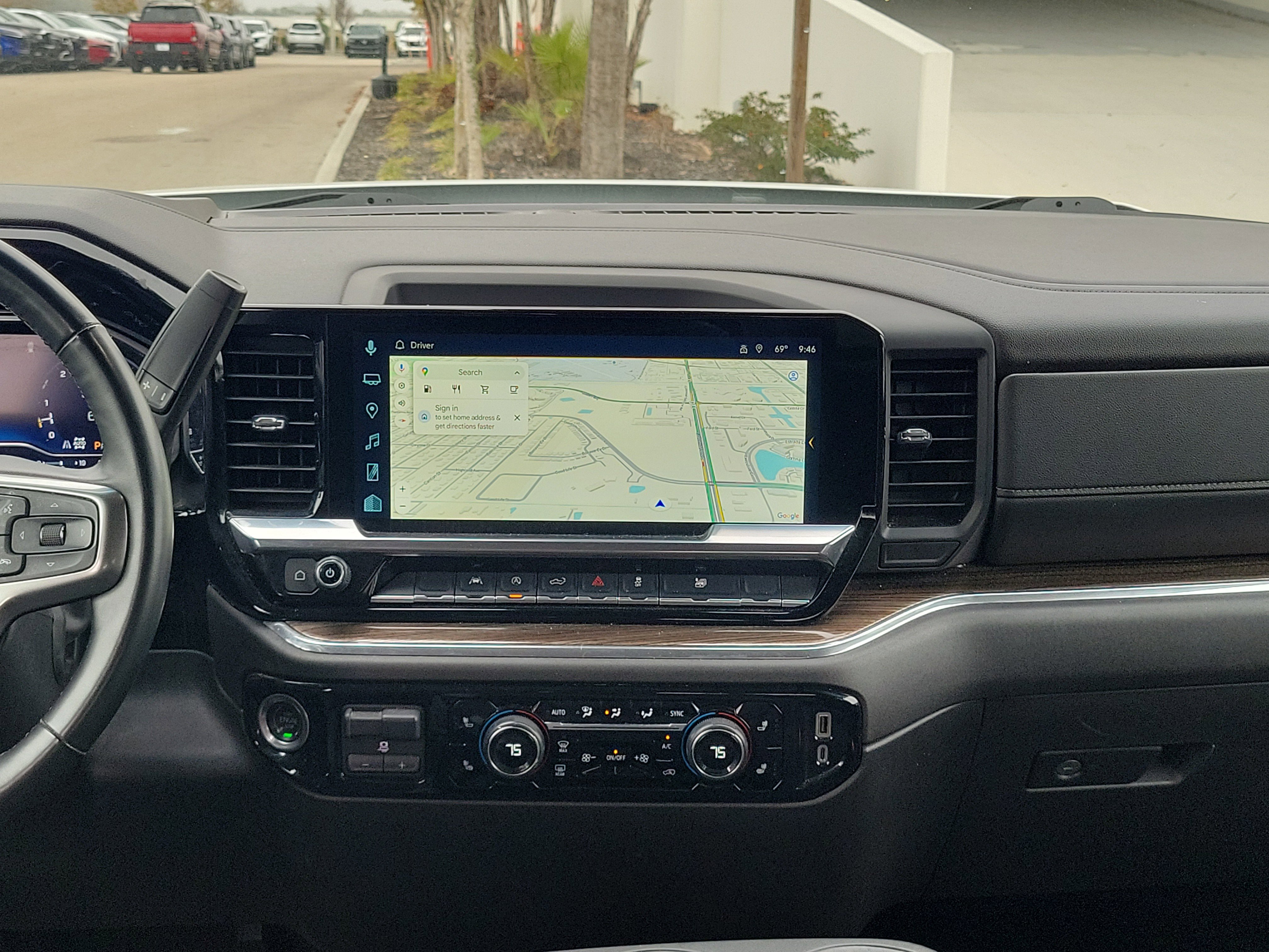 Used 2025 Chevrolet Silverado 1500 LT image 11