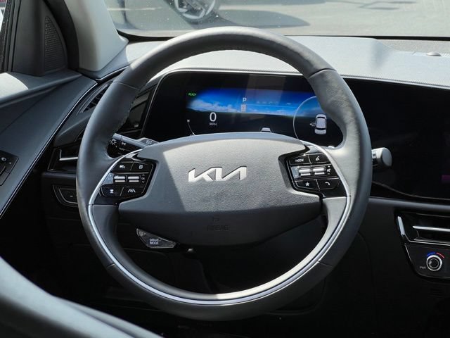 Certified 2025 Kia Niro Wind w/ Wind Preserve Package FWD image 13