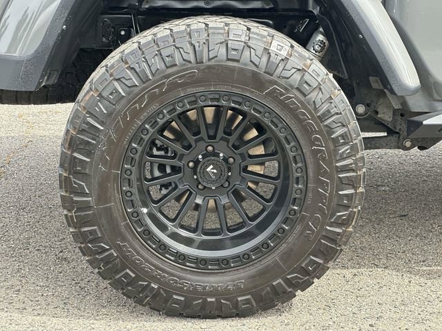 Used 2023 Jeep Gladiator Rubicon w/ LED Lighting Group image 32