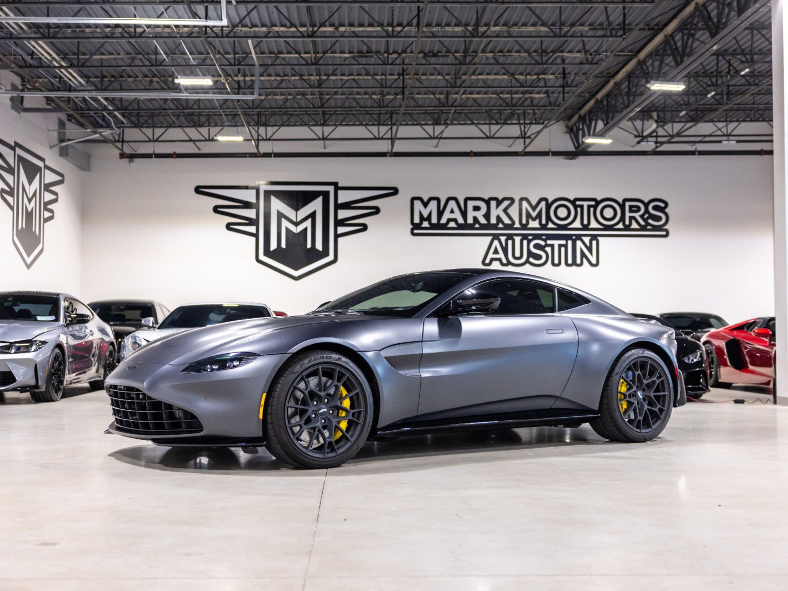 Used 2022 Aston Martin V8 Vantage Coupe RWD image 1
