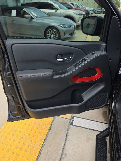 Used 2023 Nissan Frontier Pro-X w/ Tow Package RWD image 12