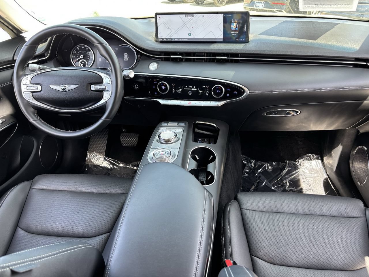 Used 2025 Genesis GV70 2.5T AWD/4WD image 13
