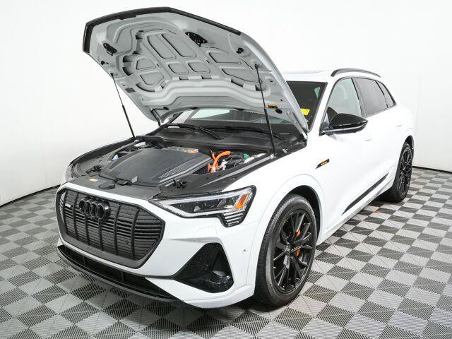 Used 2022 Audi e-tron Chronos w/ Chronos Package AWD/4WD image 2