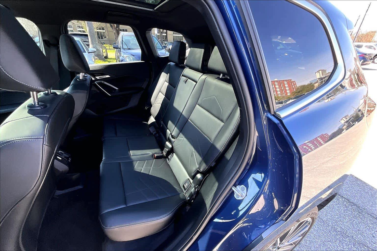 Used 2025 BMW X1 xDrive28i w/ Premium Package image 19