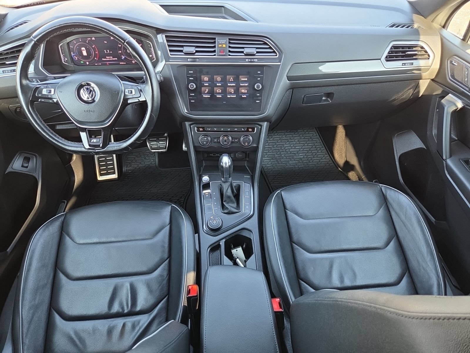 Used 2019 Volkswagen Tiguan SEL Premium R-Line AWD/4WD image 22