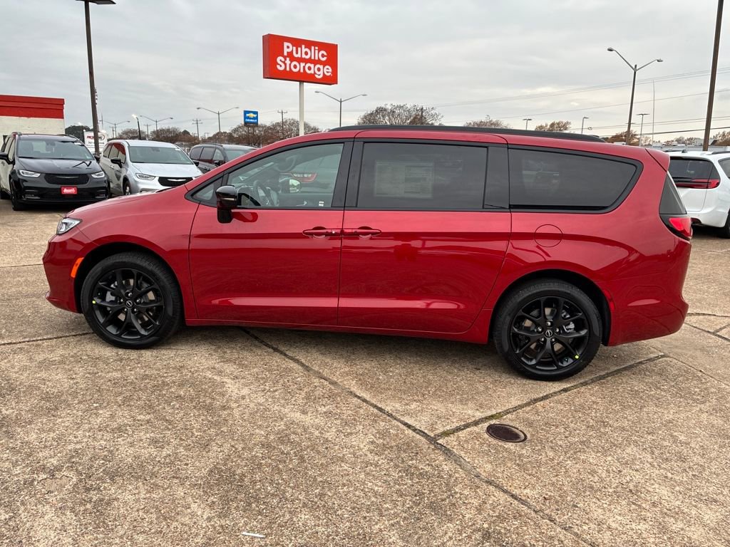New 2026 Chrysler Pacifica Select AWD/4WD video 2