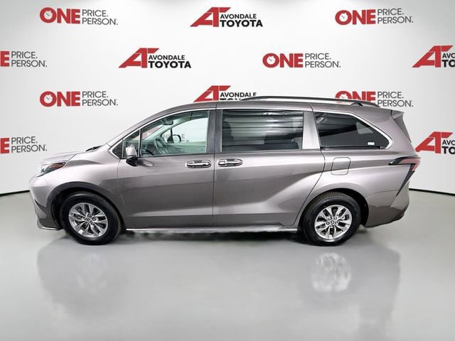 Certified 2024 Toyota Sienna XLE FWD image 4