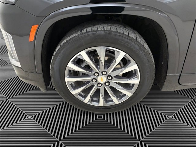 Used 2023 Chevrolet Traverse Premier image 9