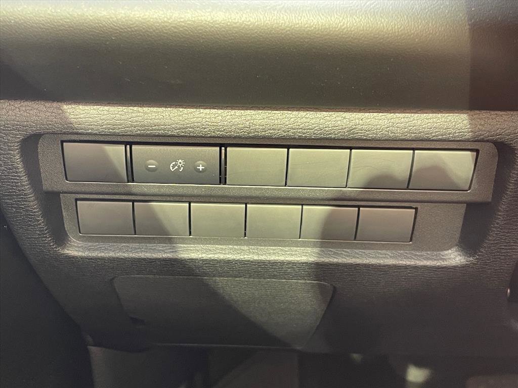 Used 2025 Mitsubishi Outlander ES AWD/4WD image 18