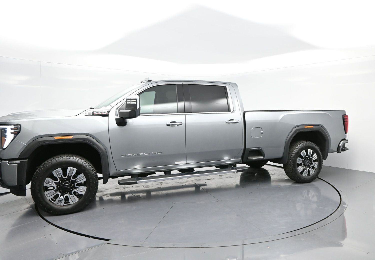 Used 2024 GMC Sierra 2500 Denali w/ Denali Reserve Package image 4