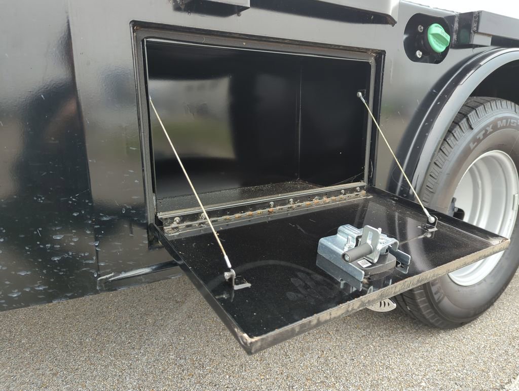 Used 2023 Ford F350 XL image 32