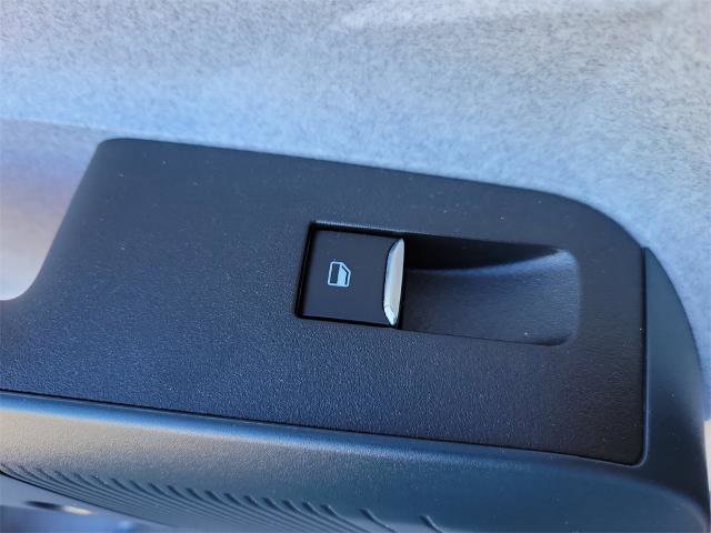 Certified 2022 Ford Maverick XLT image 18