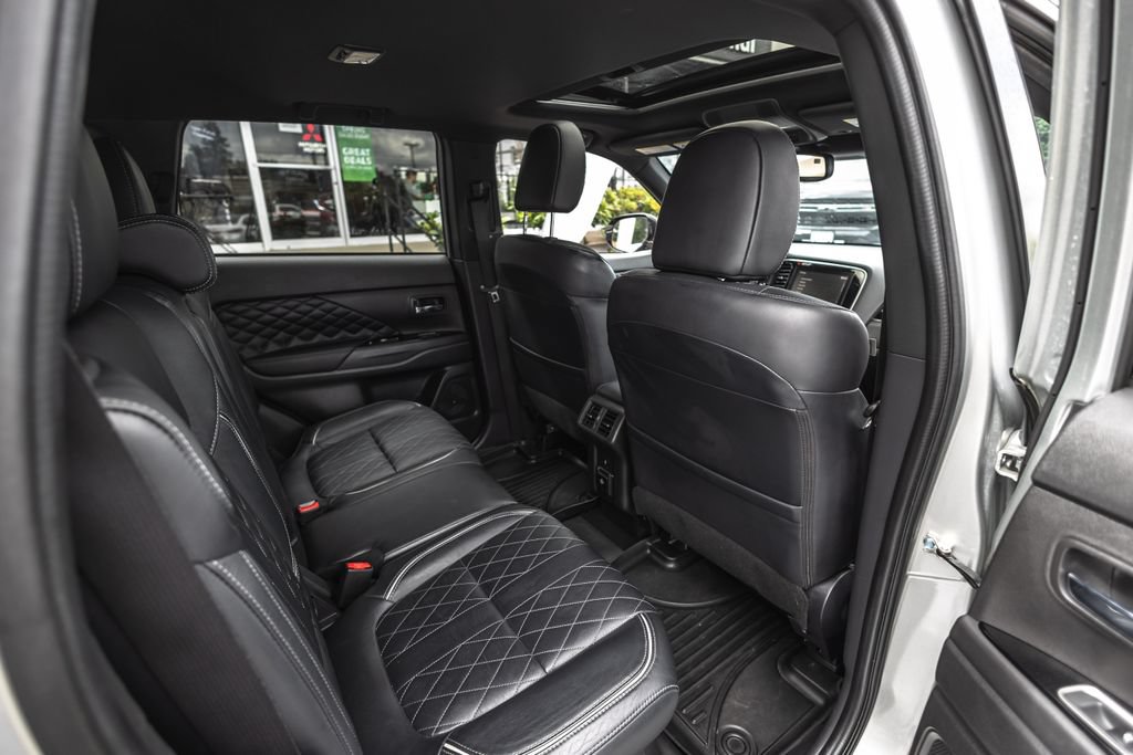 Used 2022 Mitsubishi Outlander GT AWD/4WD image 28
