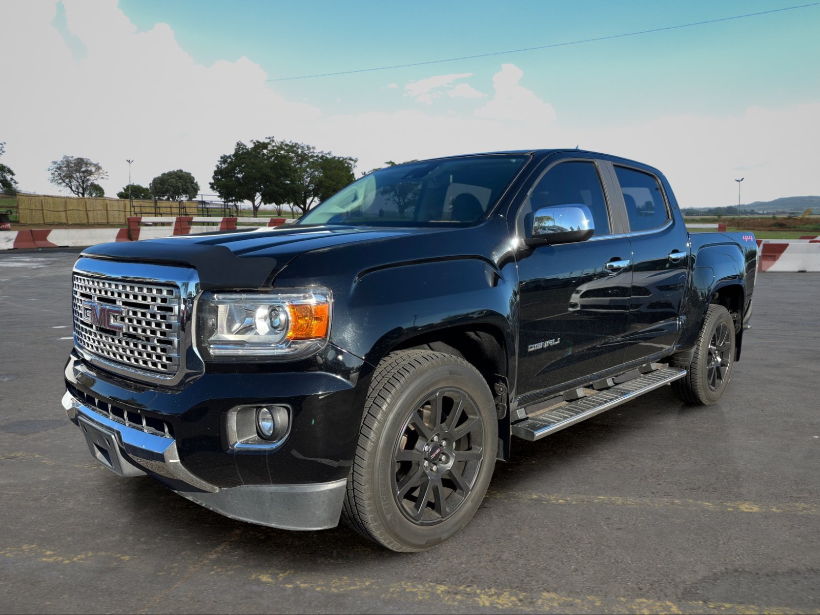 Used 2018 GMC Canyon Denali AWD/4WD image 5