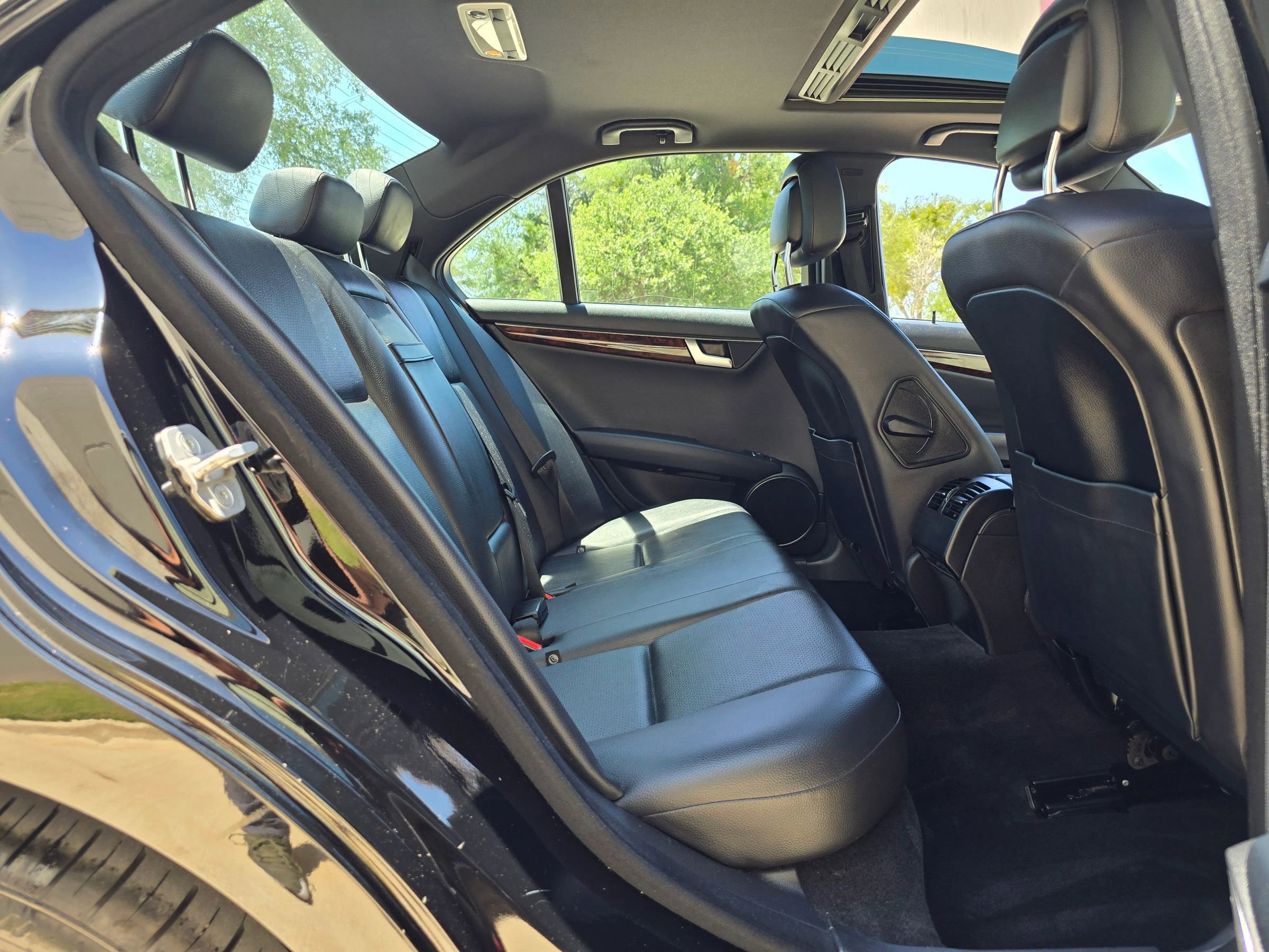 Used 2013 Mercedes-Benz C 300 4MATIC Sedan image 36
