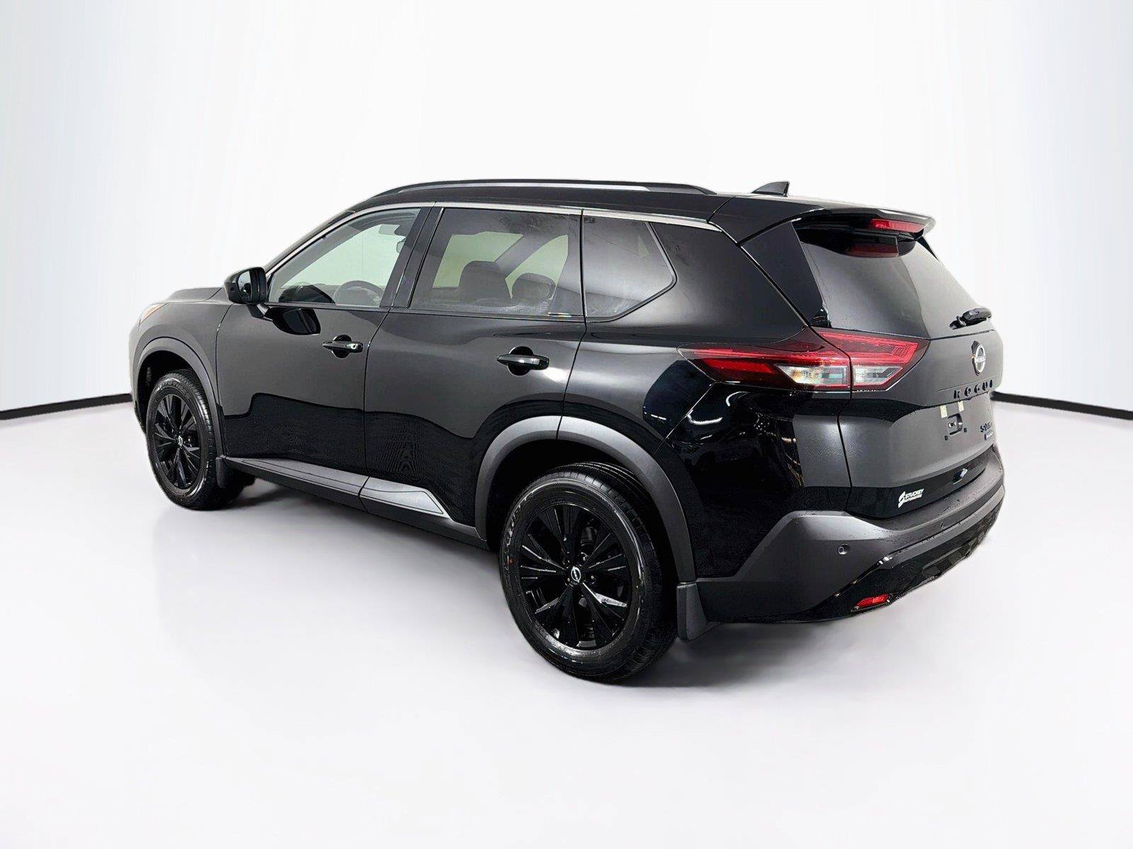 Used 2023 Nissan Rogue SV w/ SV Premium B Package AWD/4WD image 9