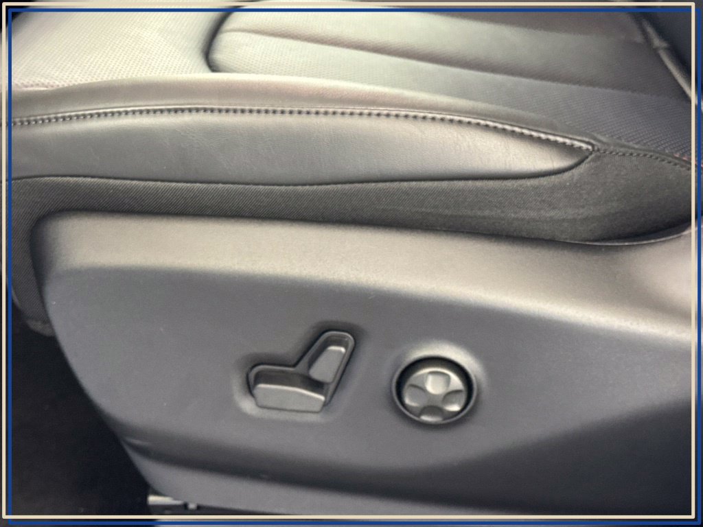 New 2027 Chrysler Pacifica Select AWD/4WD image 25