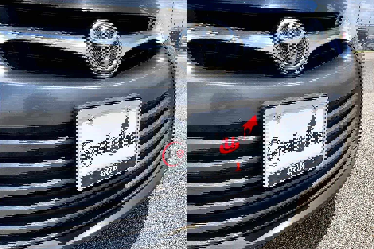 Used 2015 Toyota Camry XLE w/ Moonroof Package FWD image 28