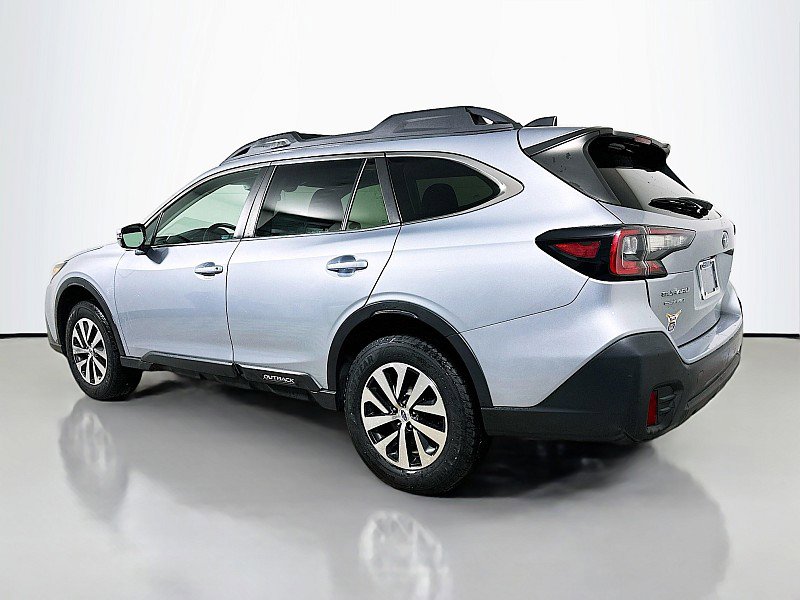 Used 2022 Subaru Outback Premium image 5