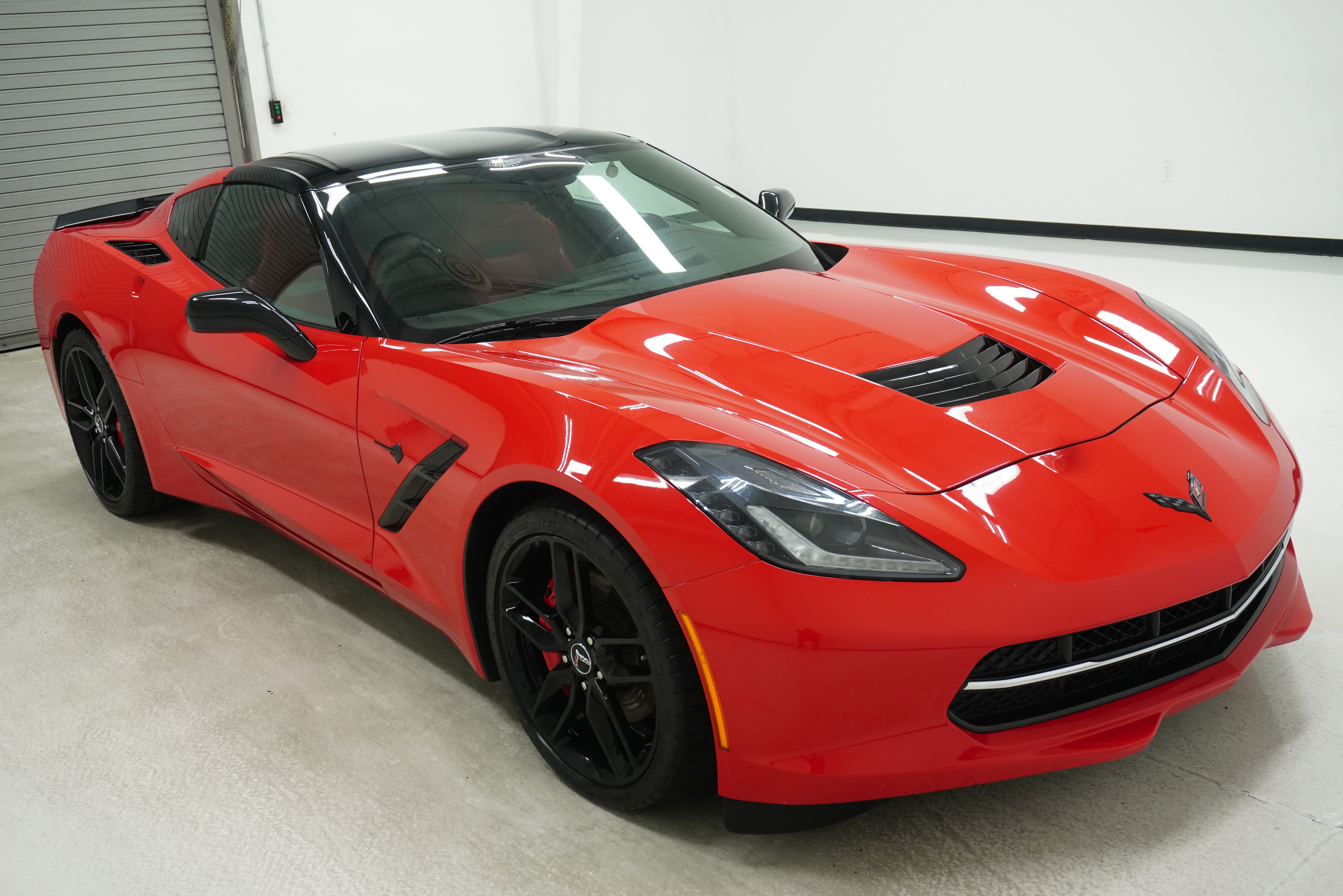 Used 2015 Chevrolet Corvette Stingray Coupe w/ ZF1 Appearance Package RWD image 3