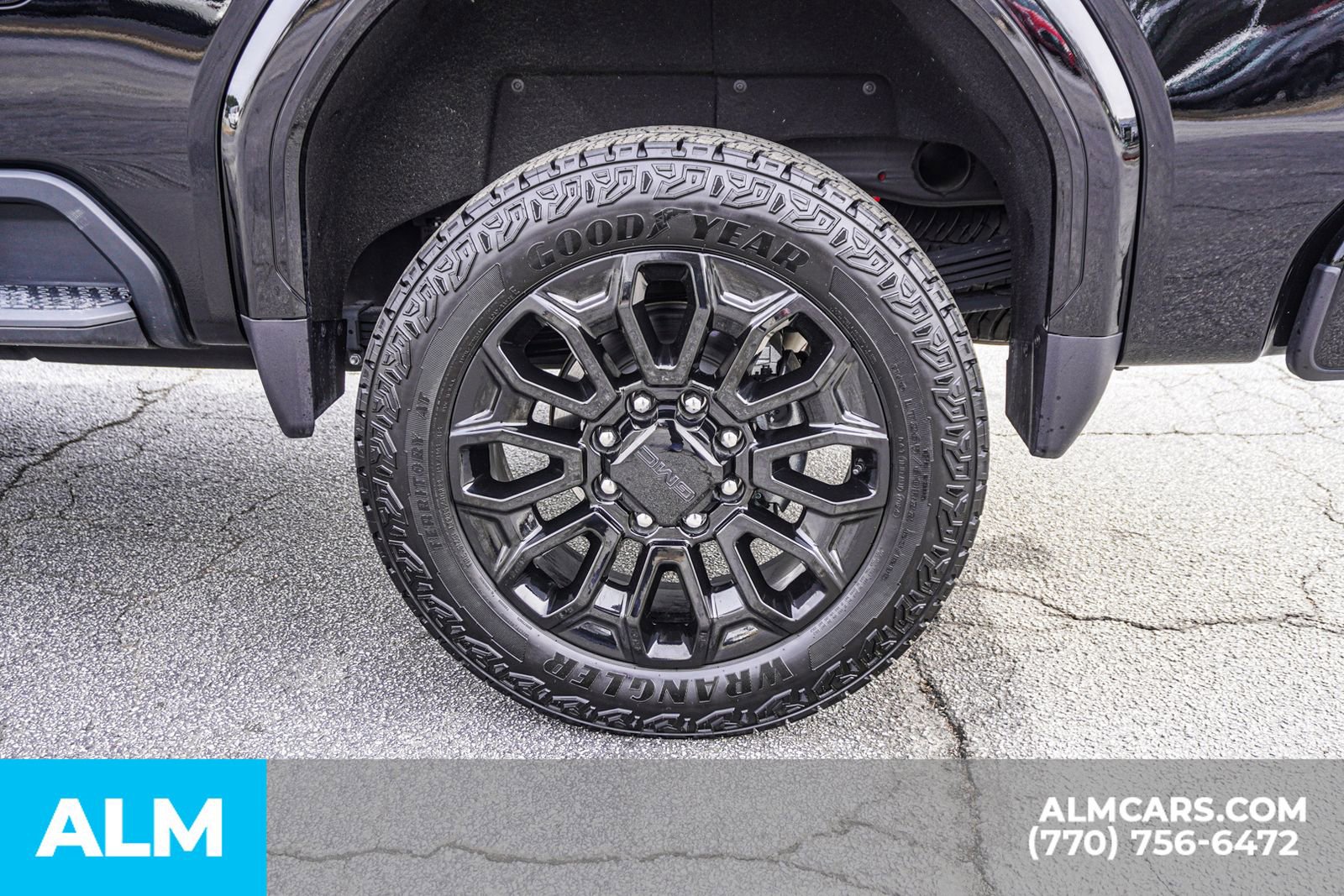 Used 2024 GMC Sierra 2500 Denali w/ Denali Reserve Package image 16