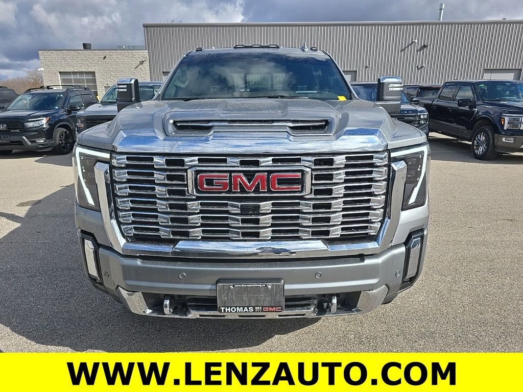 Used 2025 GMC Sierra 2500 Denali w/ Denali Reserve Package image 2