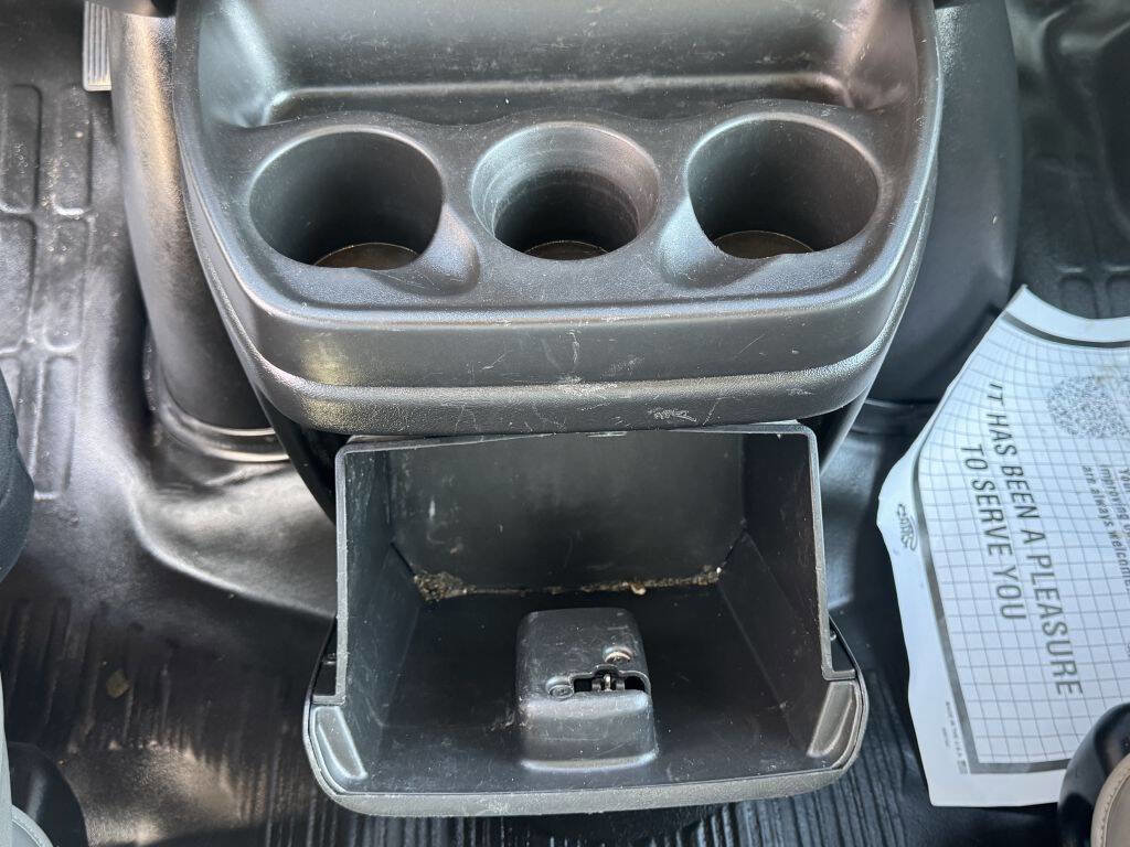 Used 2022 GMC Savana 3500 w/ Power Convenience Package image 19