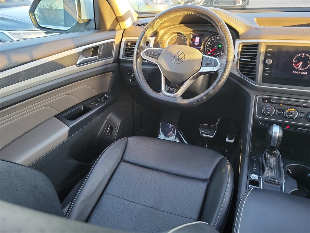 Used 2021 Volkswagen Atlas SE w/ Towing Package image 10