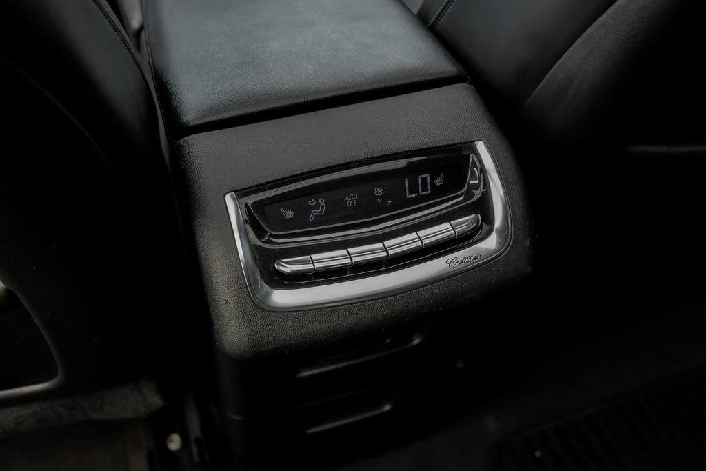 Used 2020 Cadillac XT6 Premium Luxury FWD image 46
