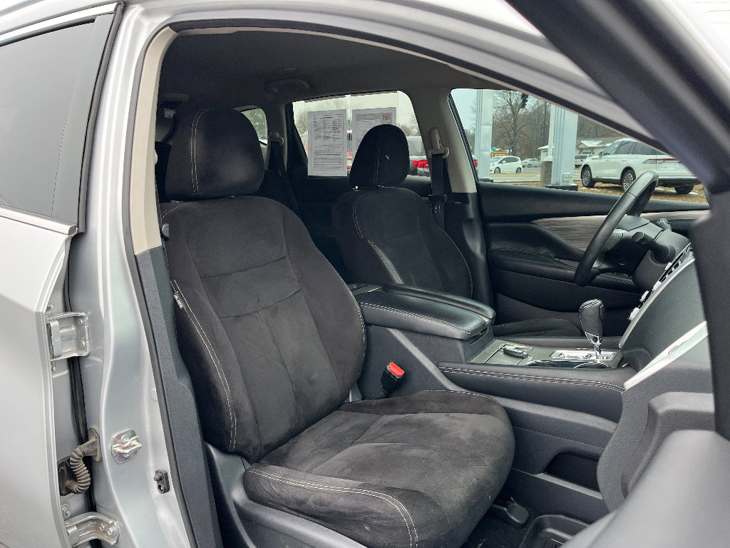 Used 2017 Nissan Murano SV image 14