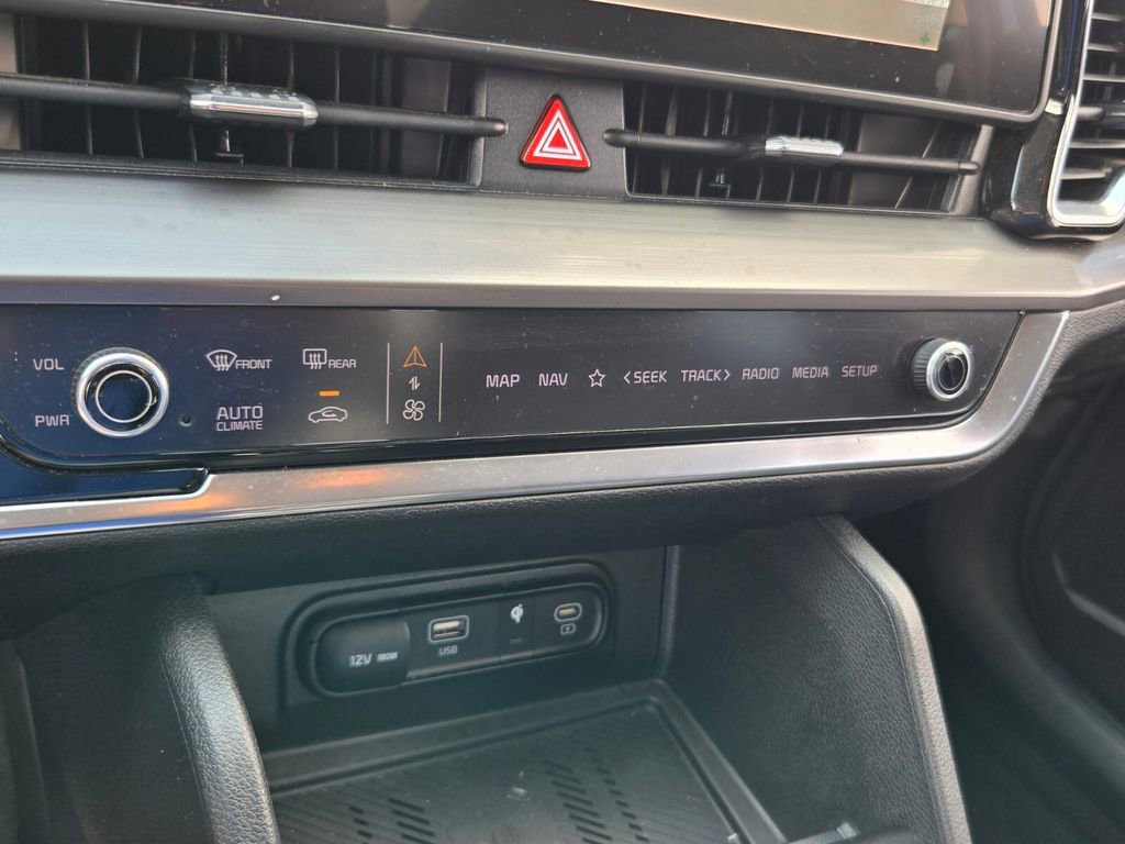 Used 2023 Kia Sportage EX FWD image 19