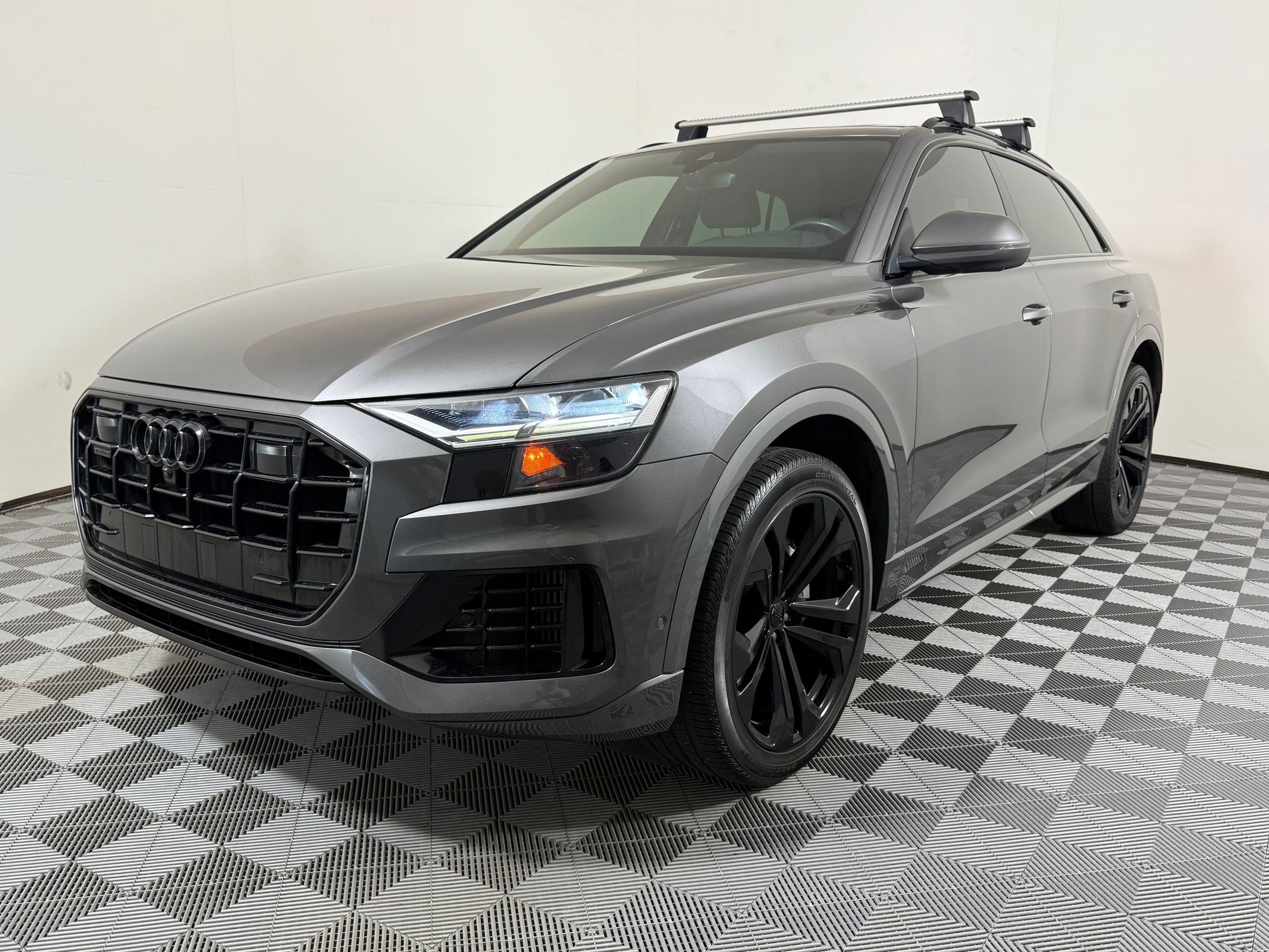 Used 2020 Audi Q8 Premium Plus w/ Premium Plus Package AWD/4WD image 1