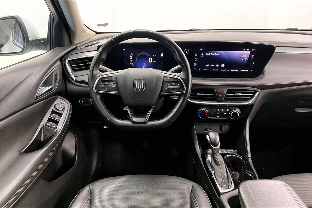 Used 2024 Buick Encore GX Sport Touring AWD/4WD image 4