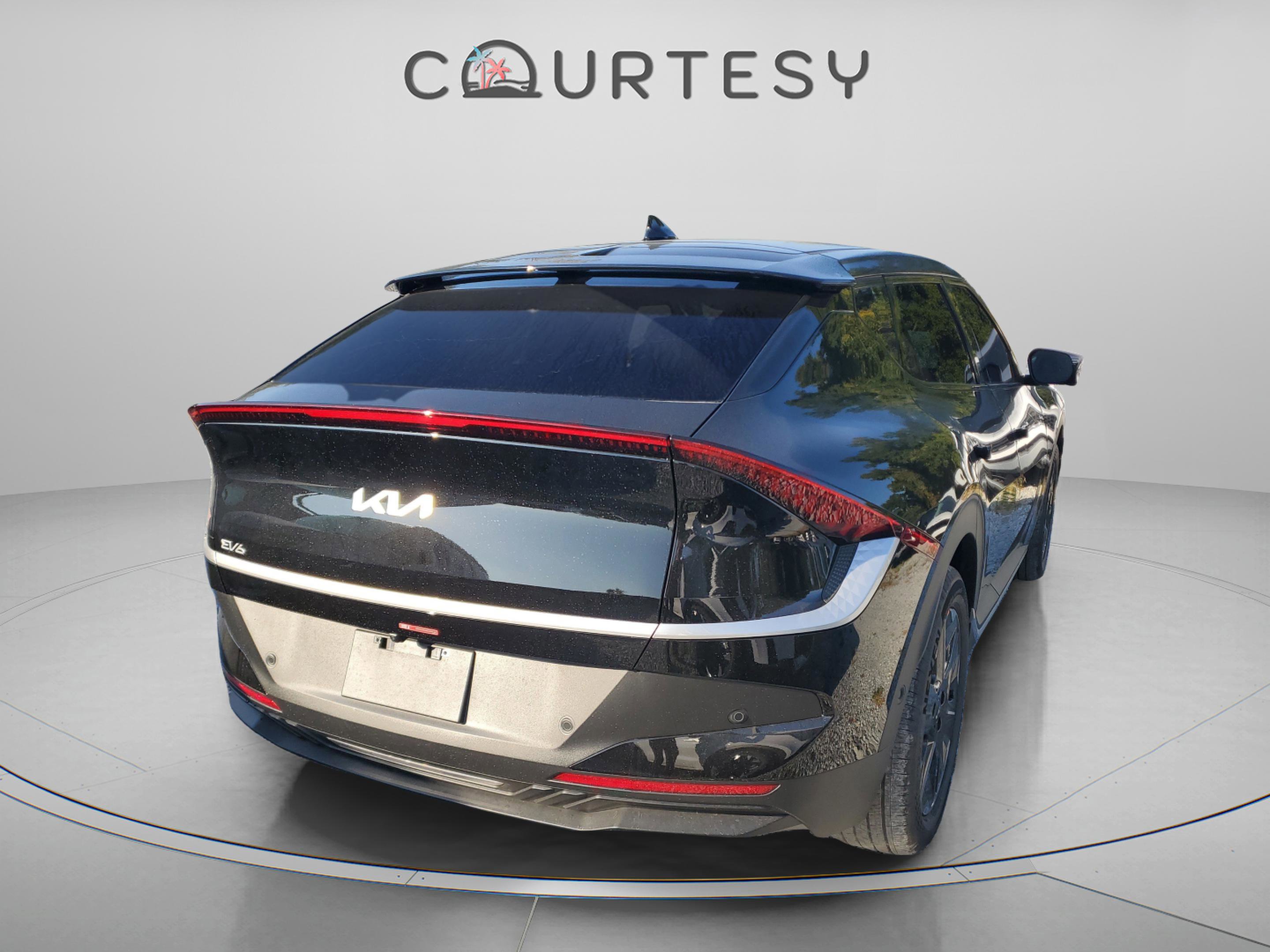 New 2025 Kia EV6 Light w/ Light LR Technology Package image 4