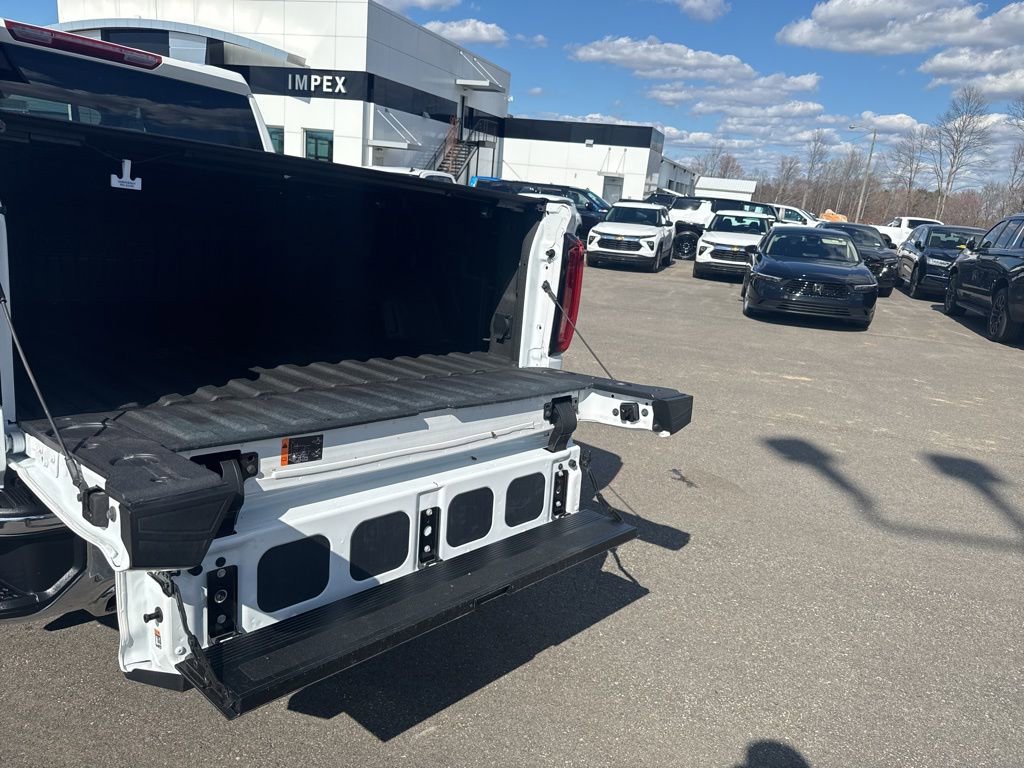 Used 2025 GMC Sierra 1500 SLT w/ SLT Convenience Package image 31