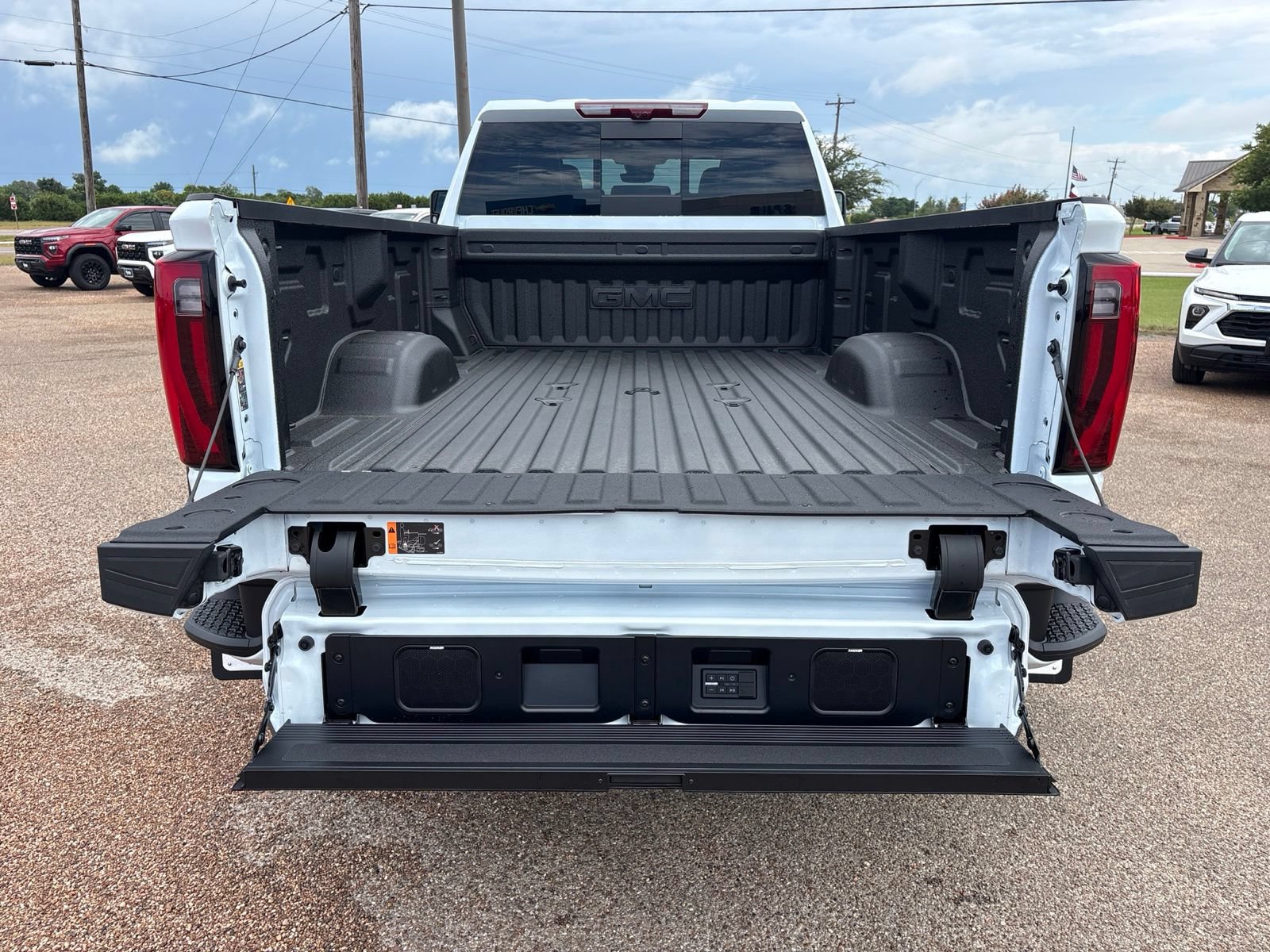 New 2026 GMC Sierra 3500 Denali Ultimate AWD/4WD image 34