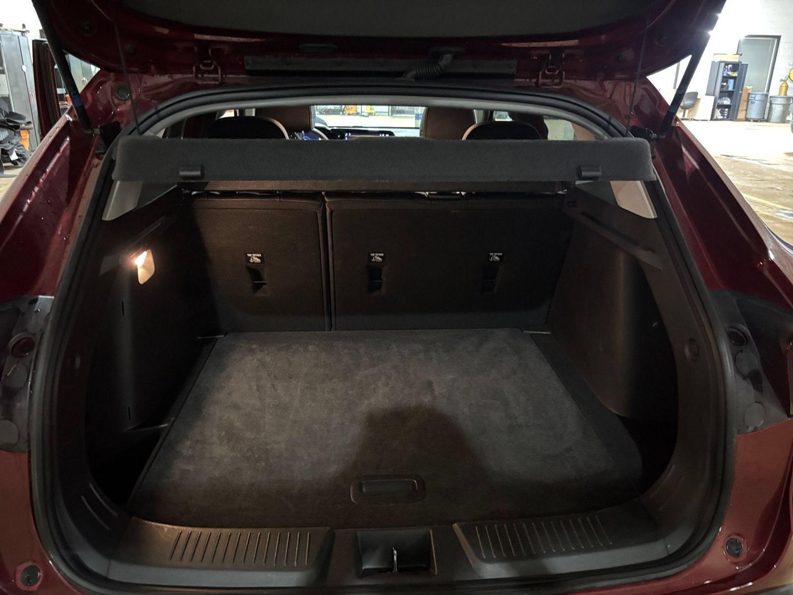 Used 2025 Chevrolet Trax LT FWD image 30