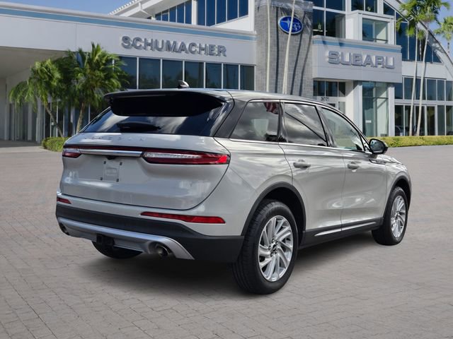 Used 2023 Lincoln Corsair FWD w/ Towing Package image 7