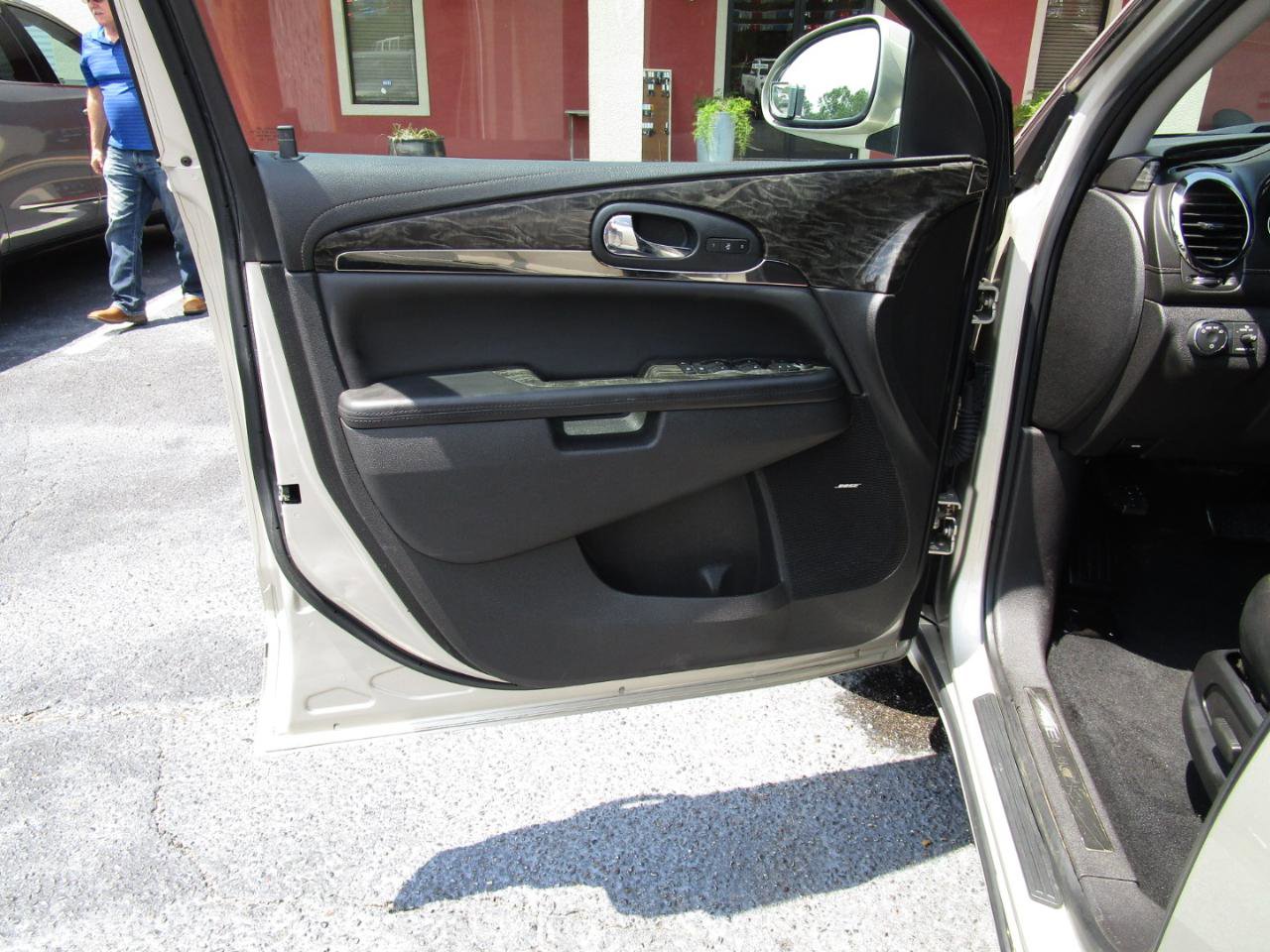 Used 2014 Buick Enclave Premium FWD image 19
