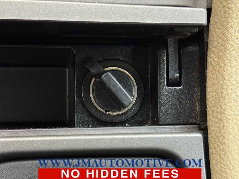 Used 2015 Ford Taurus SE image 34