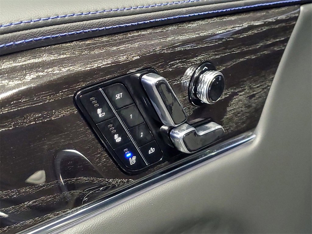 New 2026 Cadillac Escalade IQ Sport 1 w/ LPO, ONYX Package image 15