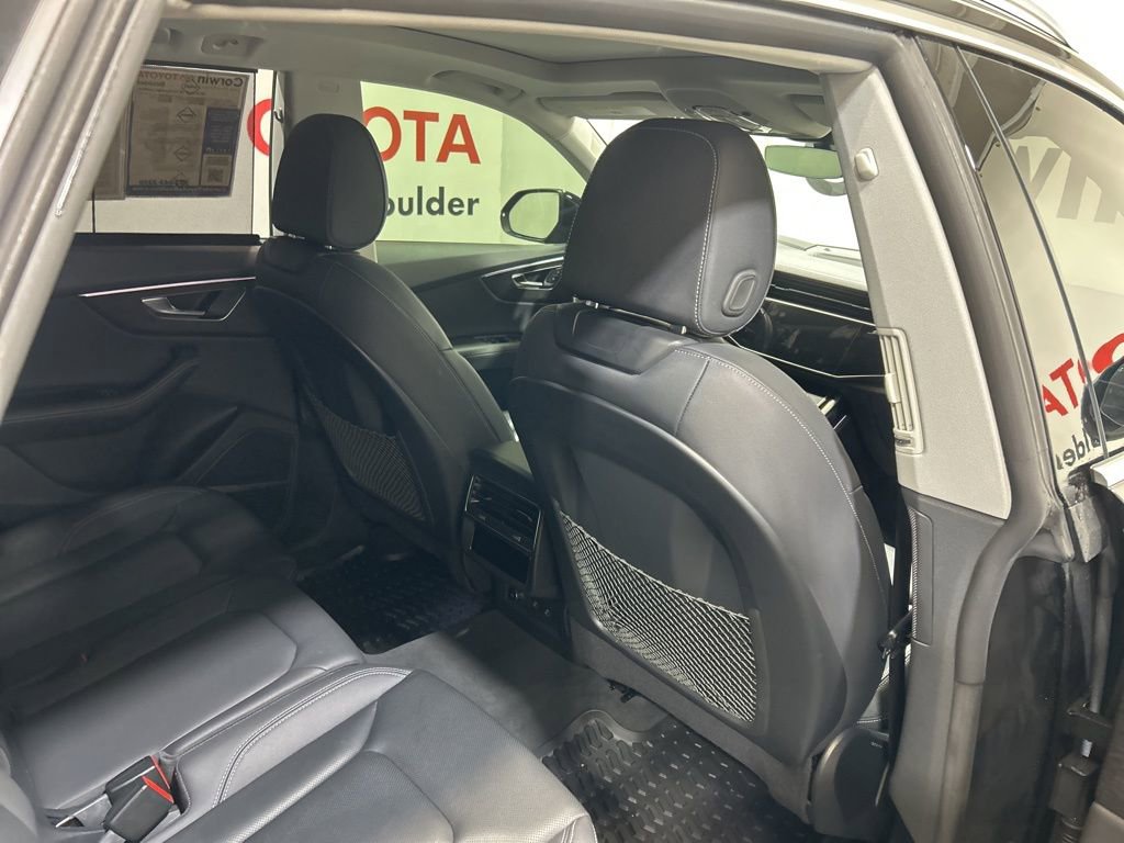 Used 2023 Audi Q8 Prestige w/ Prestige Package image 16