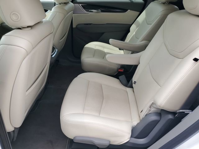 Used 2025 Cadillac XT6 Premium Luxury AWD/4WD image 34