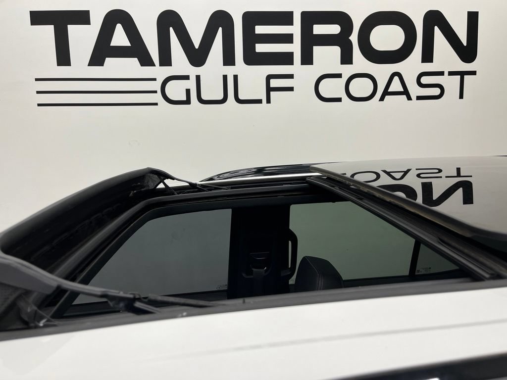 Used 2022 Chevrolet Tahoe RST w/ Luxury Package AWD/4WD image 15